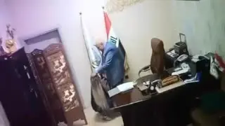 فضيحة وزير النفط العراقي السكرتيرة تمص زبه