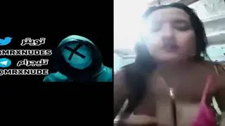 فلاحة هايجة تلعب في كسها وتقول كلام مثير