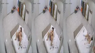 بنوته هايجة معها زبر صناعي تضرب بيه عشره