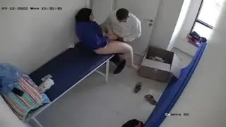 دكتورة تتناك من عشيقها داخل العيادة